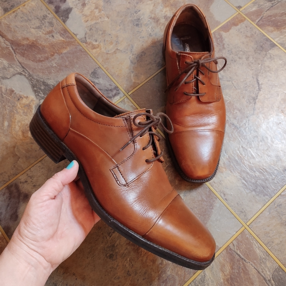 Johnston & Murphy brown sheepskin leather lace up oxford loafers